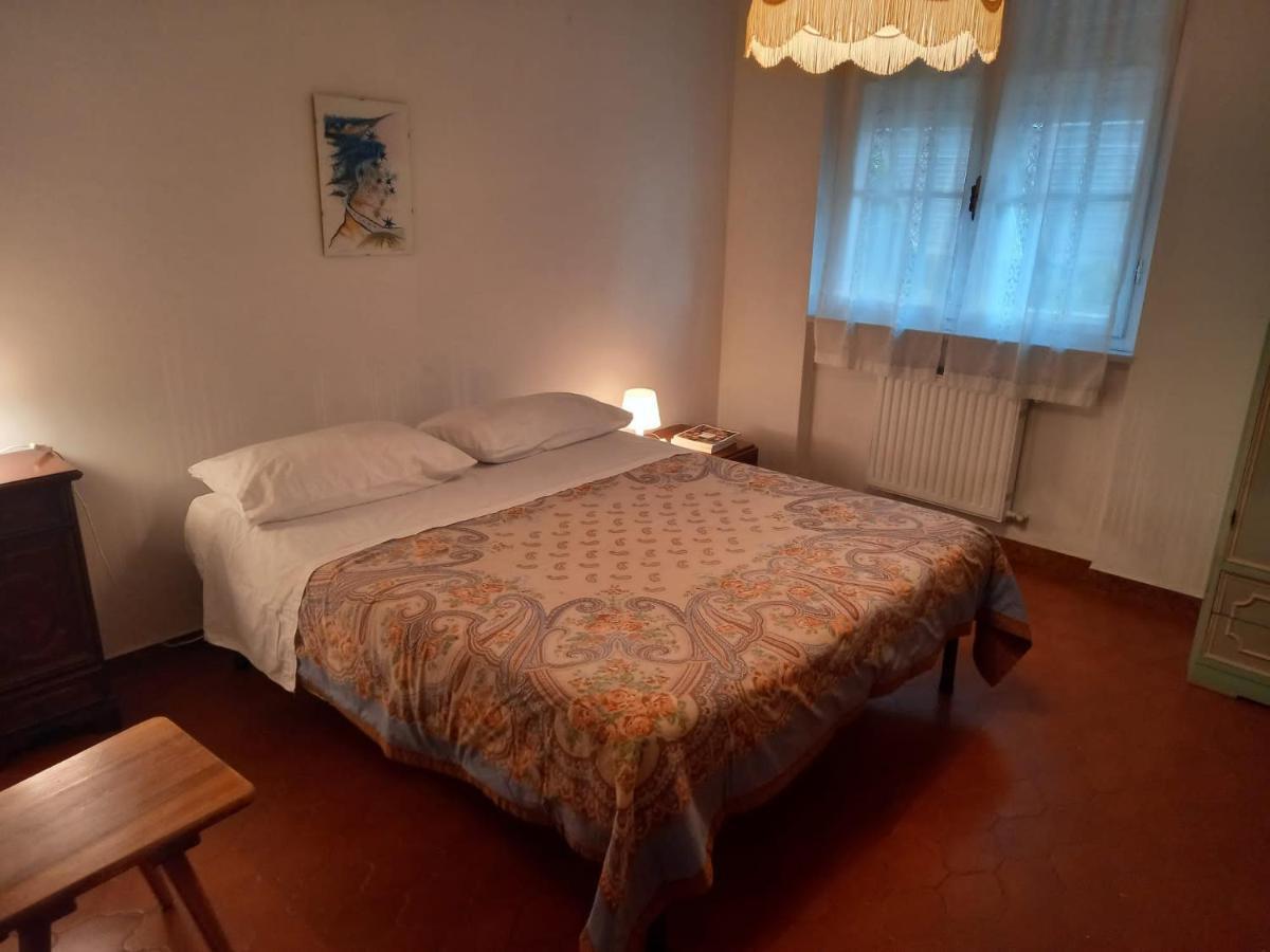 Casa Vacanza Villa Patrizia Follo Alto Buitenkant foto