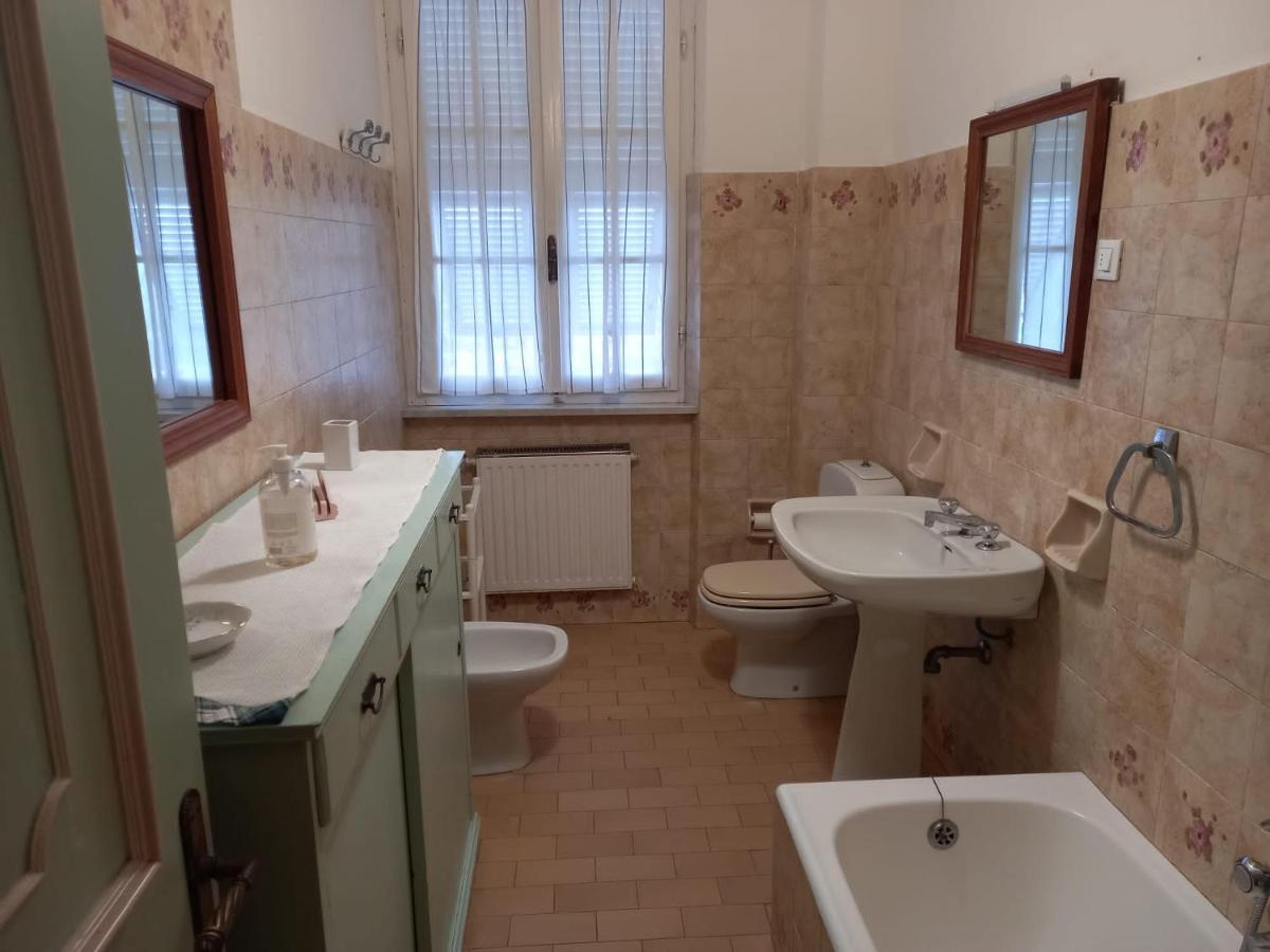 Casa Vacanza Villa Patrizia Follo Alto Buitenkant foto
