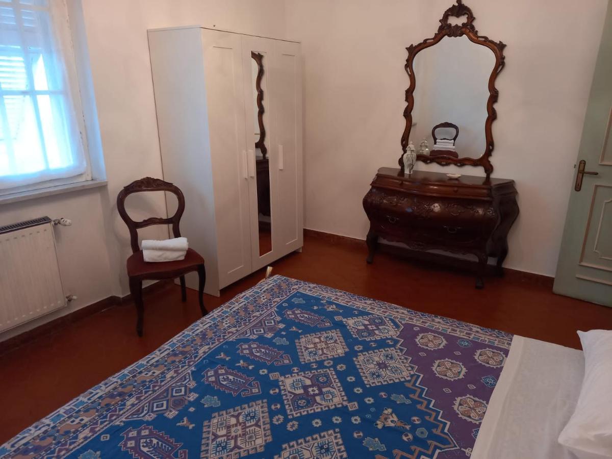 Casa Vacanza Villa Patrizia Follo Alto Buitenkant foto
